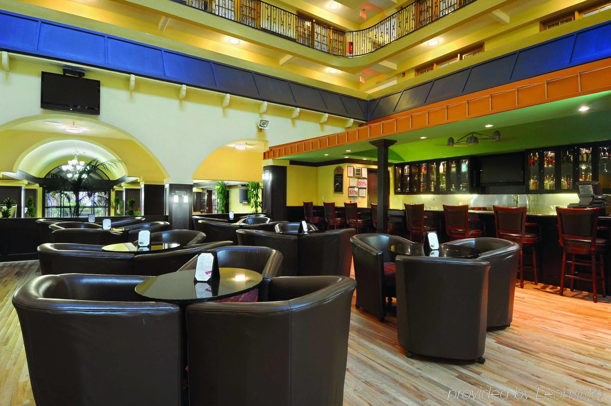 Crowne Plaza Suites Houston - Near Sugar Land Restaurace fotografie